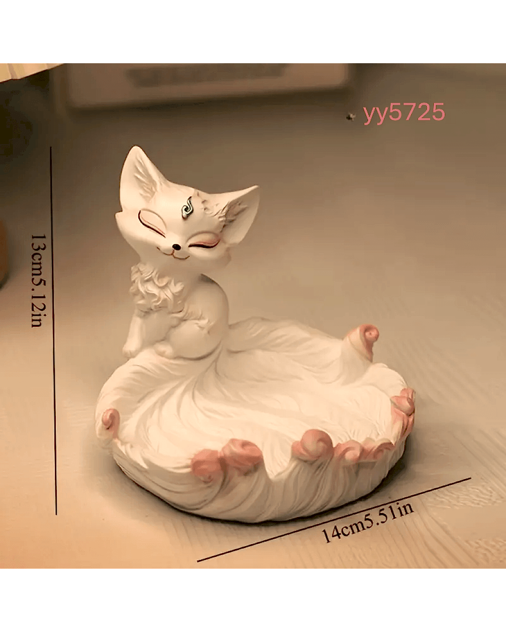  YY5725 9 Kuyruklu Tilki Figürü Silikon Kalıp - Zarif ve Şık Dekoratif Biblo, Küllük veya Sunumluk Olarak Kullanılabilir, Yaratıcı ve Neşeli Hediye Seçeneği!