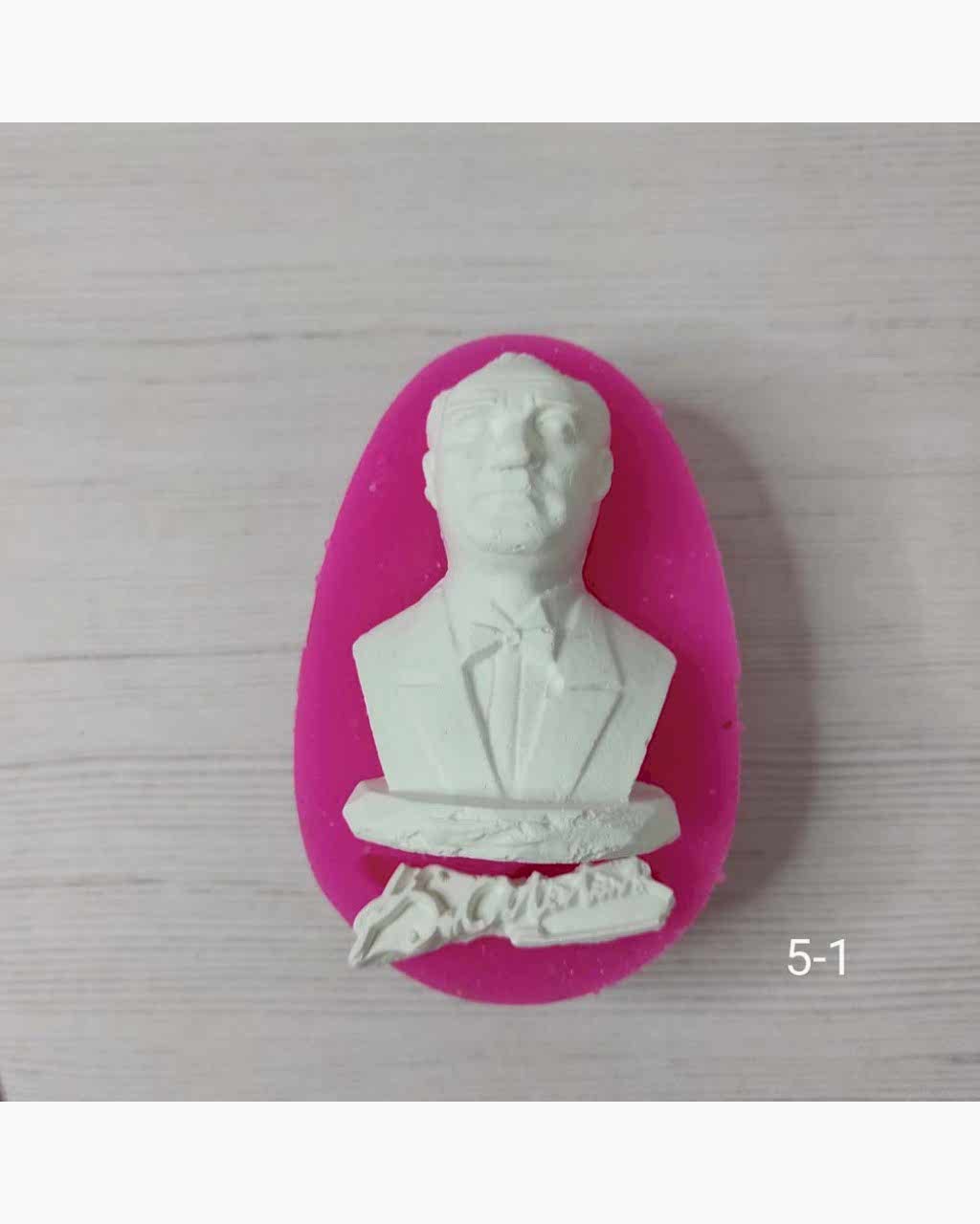 YY0046 İmzalı Atatürk Büst Silikon Kalıp • El Yapımı Anı ve Dekoratif Obje Tasarımları için Hediye Seçeneği!