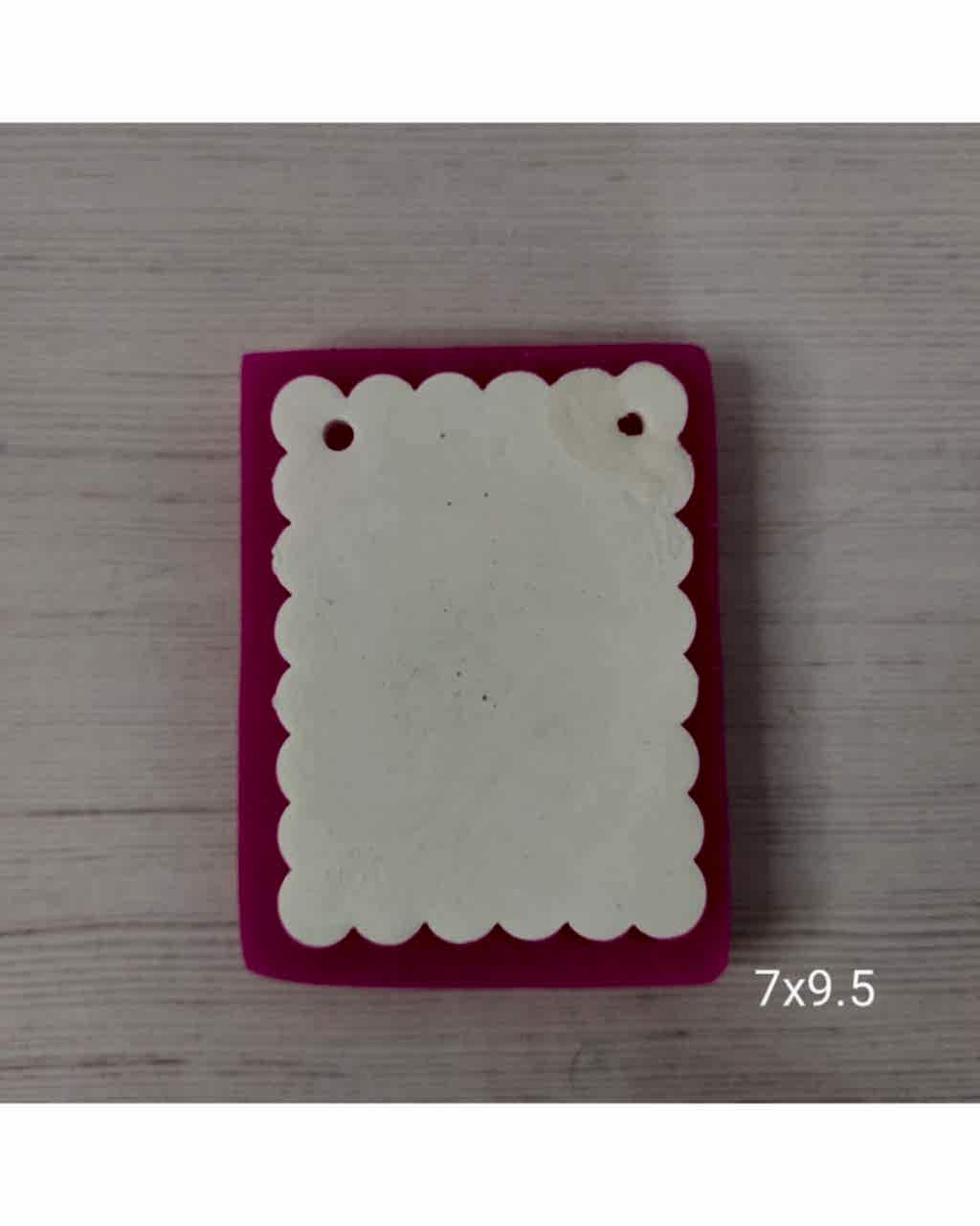 YY0128-Dikdörtgen Tabanlık Kenarları Fırfırlı Silikon Kalıp-7X9,5