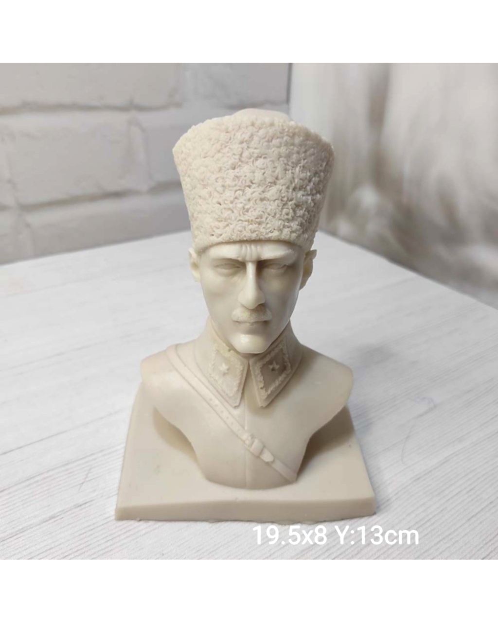 YY0968 Atatürk Büst Biblo Silikon Kalıp: Cumhuriyetin Işığını Sanatınıza Taşıyın - Geçmişle Geleceği Birleştirin!
