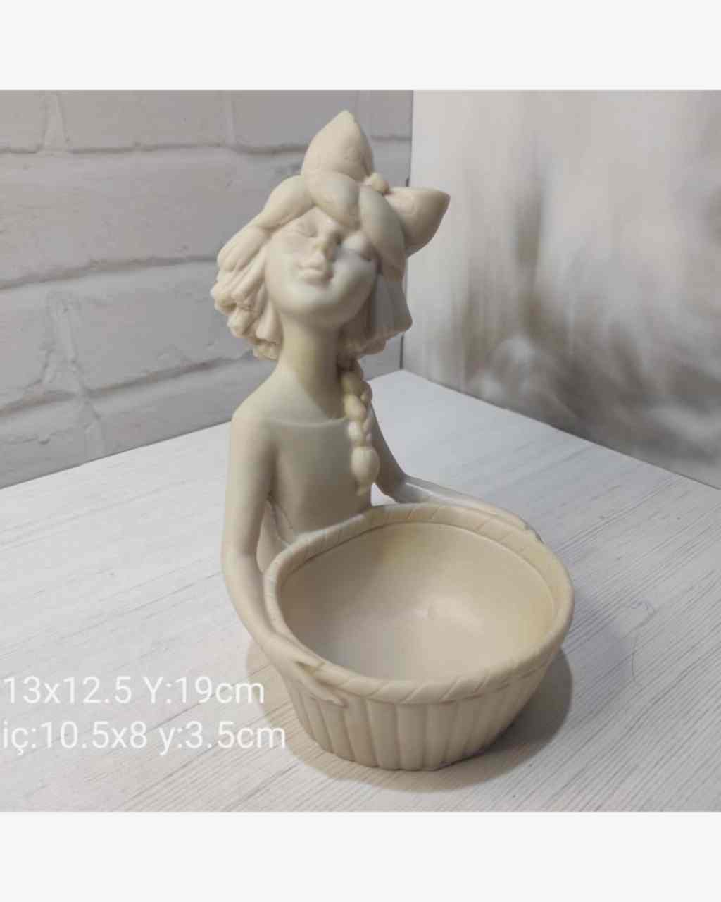 YY1210 Sepet Tutan Fiyonklu Kız Sukulent Saksı Sunumluk Silikon Kalıp – Zarif ve Fonksiyonel Tasarım!