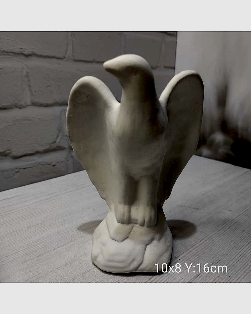 YY1683 Taş Üzerinde Kartal Seramik Silikon Kalıp – Güçlü ve Şık Dekoratif Tasarım!