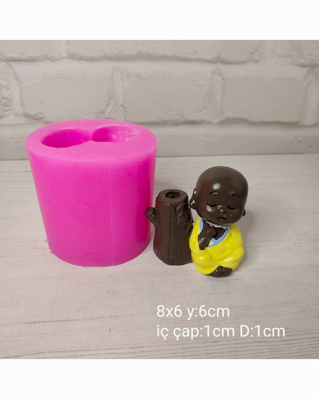 YY1829-Oturan Buda Kürdanlık Yanında Kütük Var Silikon Kalıp