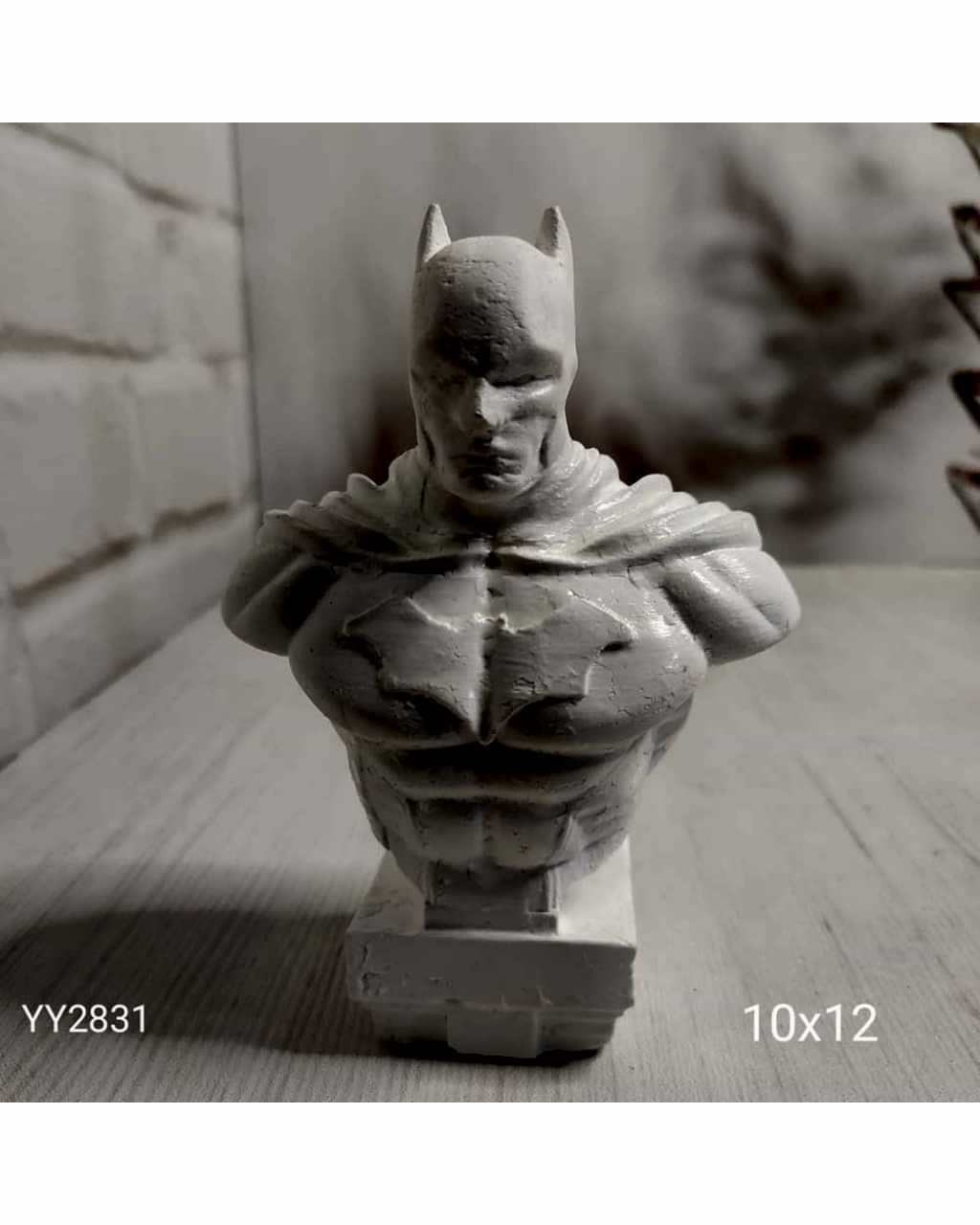 YY2831 Batman Büst Biblo Silikon Kalıp: Kahramanınızı Hayata Geçirin - Kaliteli ve Dayanıklı Hediye Seçeneği!